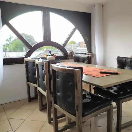 Super Penthouse #9 Oder #6 Mit Aufzug, Terrasse & Wintergarten Im Zentrum